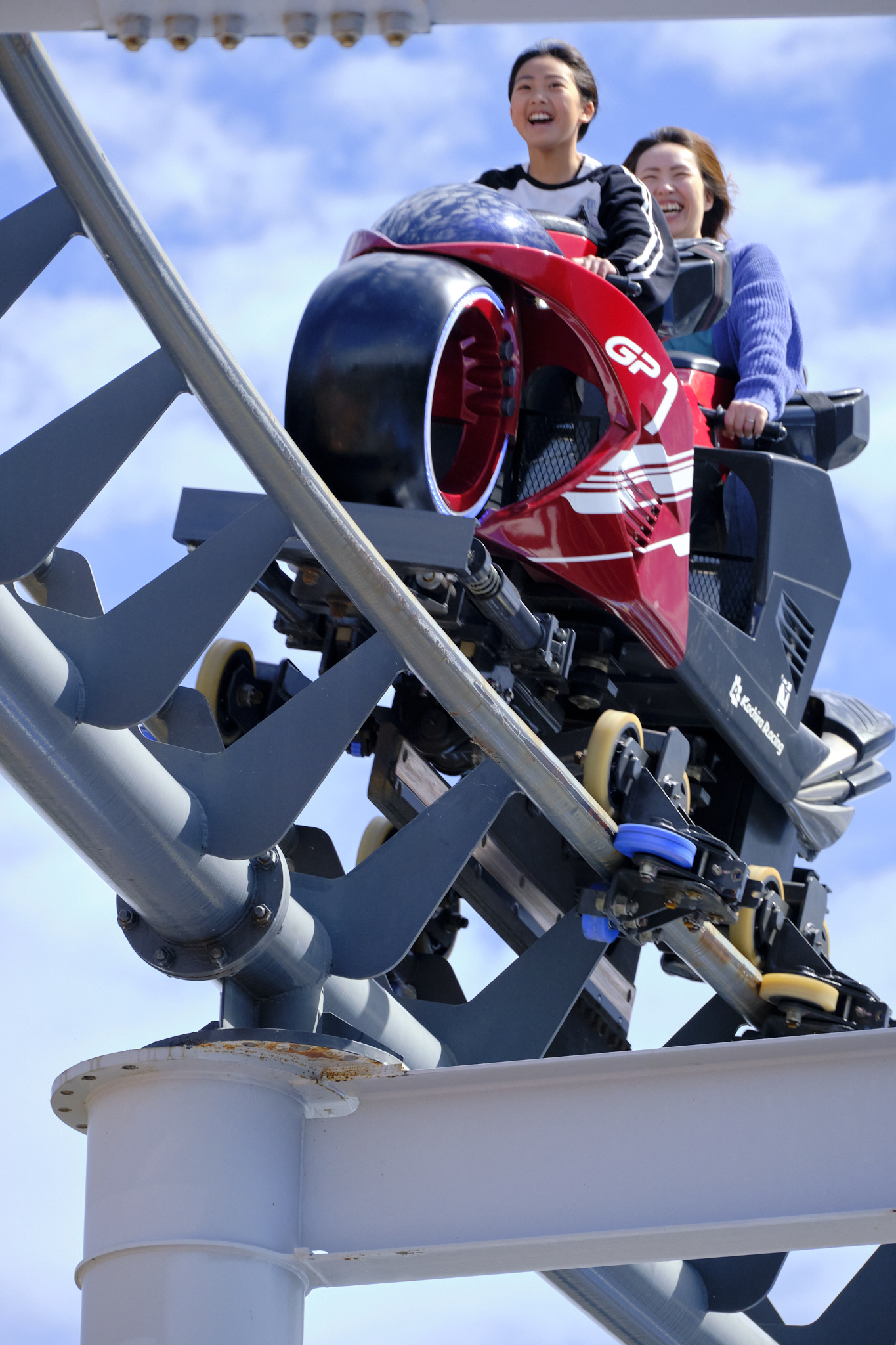 Вне гоночных дней Suzuka Circuit больше известна парком аттракционов вокруг